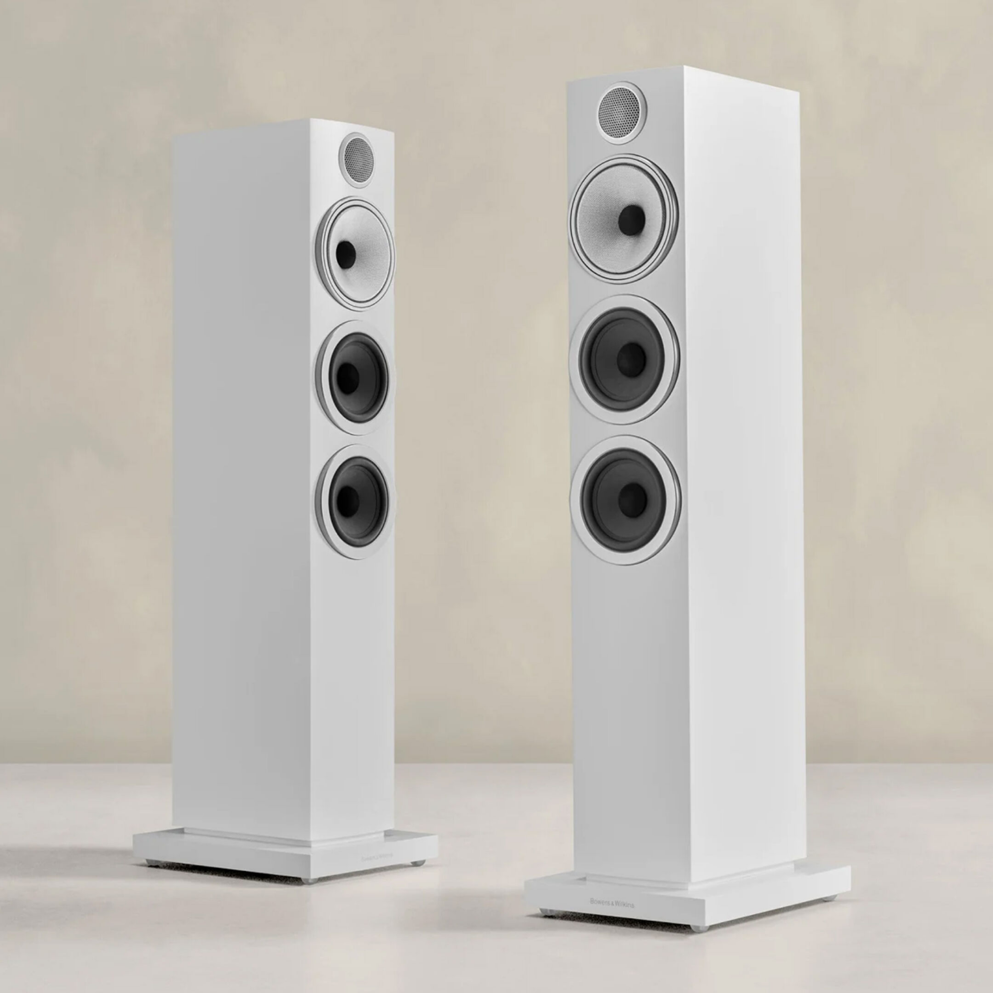 Bowers & Wilkins 704 S3 Bocinas de Piso