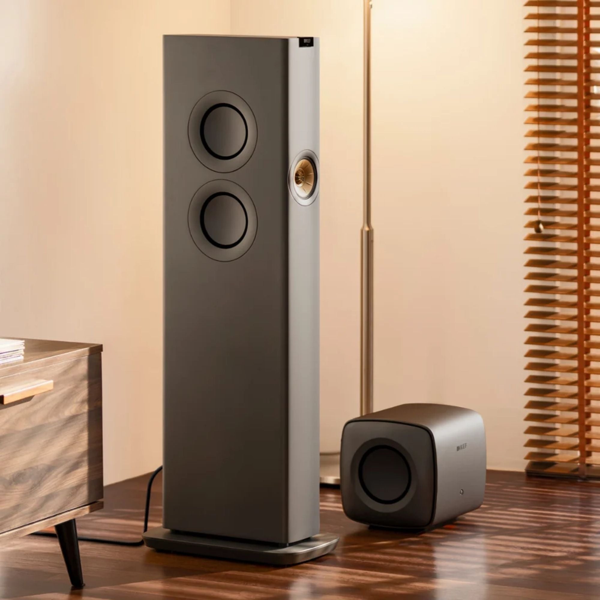 KEF KC62 Subwoofer HiFi Ultracompacto