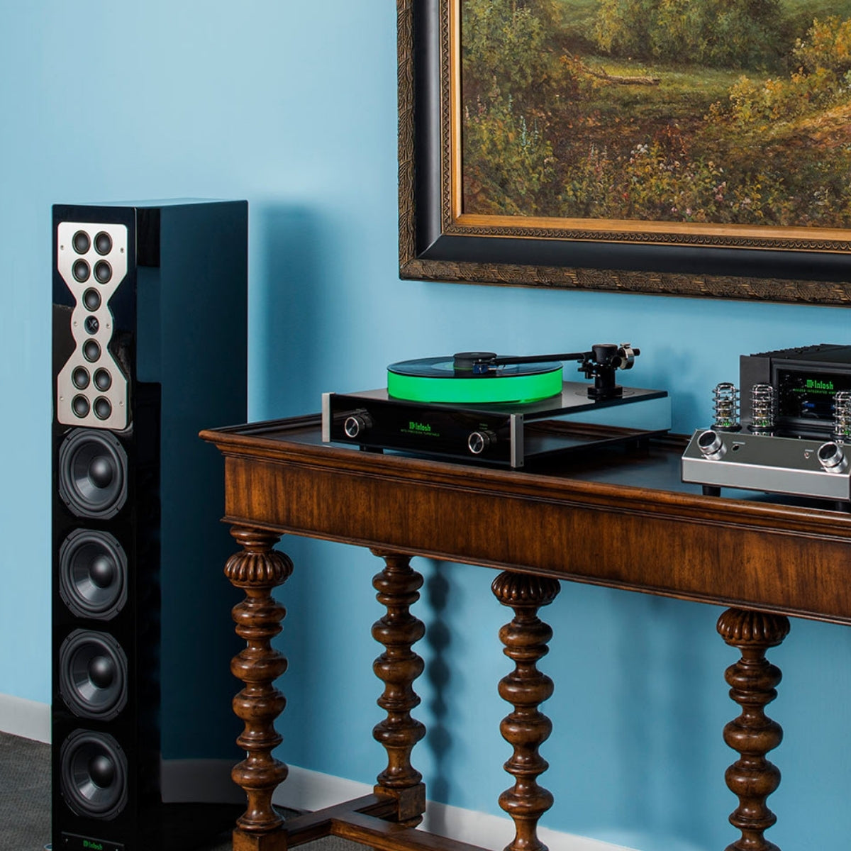 Sistema HiFi con amplificador, bocinas y accesorios de audio